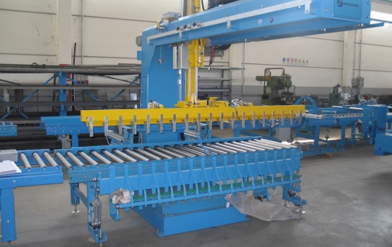 Loading and unloading systems for strips ROBP61i